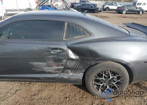 2010 Chevrolet Camaro 1Ls из США, поврежденный, VIN 2G1FE1EV3A9189345